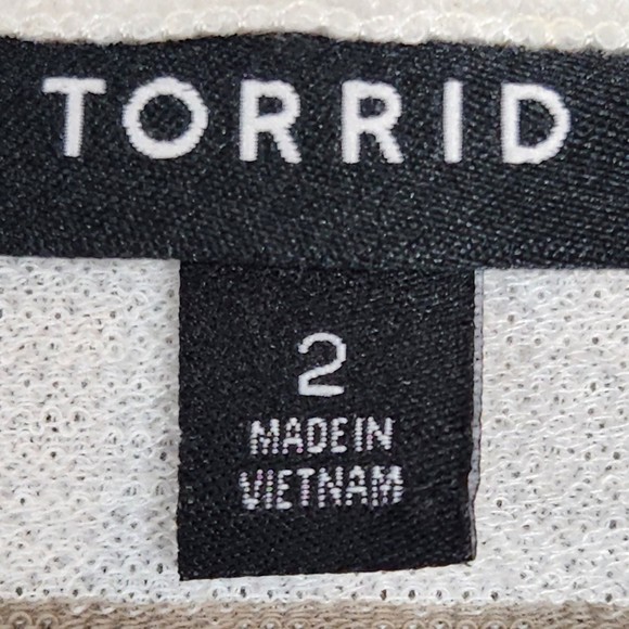 Torrid Ivory & Taupe Stripe Plus Size Woman’s Button Tank Top Size 2XL - Picture 3 of 6